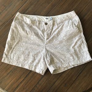 Old Navy size 10 white/tan floral pattern shorts
